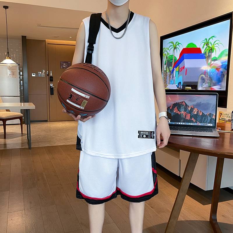 317 White (top+shorts)